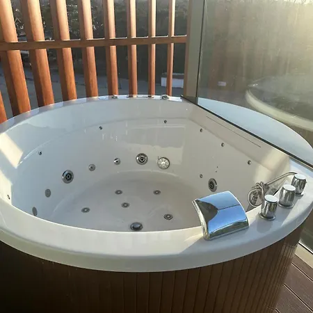 Pinea Apartments Pobierowo Z Niesamowitym Widokiem Na Morze Oraz Jacuzzi W Wybranych Apartamentach Exterior photo