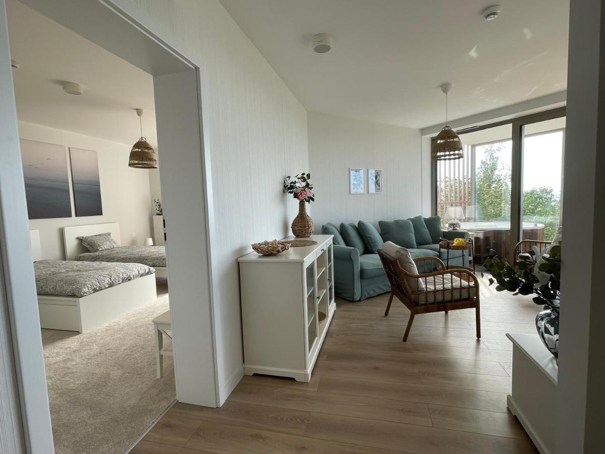 Pinea Z Niesamowitym Widokiem Na Morze Oraz Jacuzzi W Wybranych Apartamentach Apartment Pobierowo