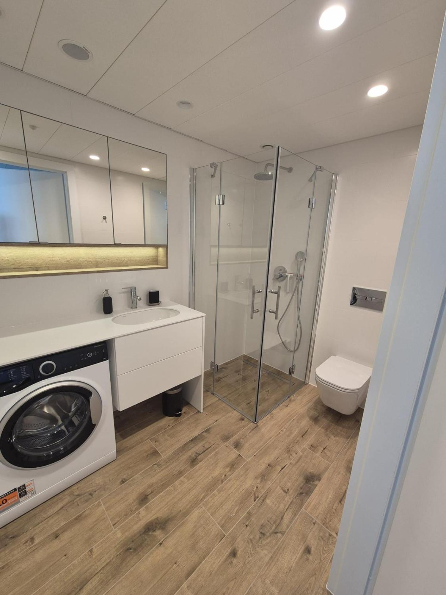 Pinea Z Niesamowitym Widokiem Na Morze Oraz Jacuzzi W Wybranych Apartamentach Apartment *